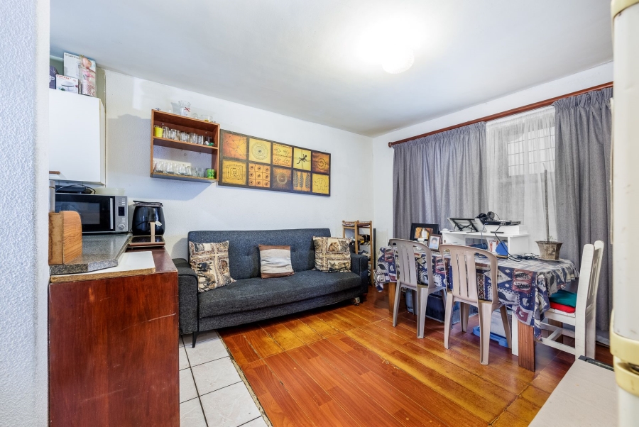2 Bedroom Property for Sale in Oakdene Western Cape